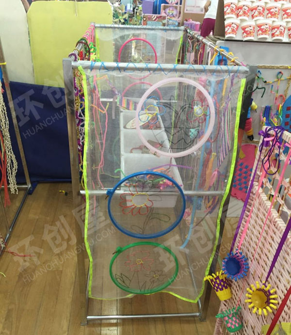 幼儿园美工区穿编编织区图片