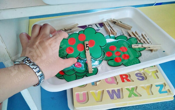幼儿园益智区数量认知图片
