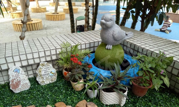 幼儿园走廊转角布置图片