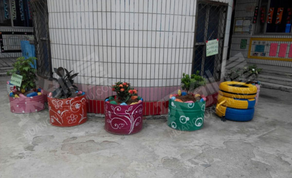 幼儿园户外活动废品利用制作摆件图片