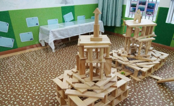 幼儿园建构区小小建筑师环创图片