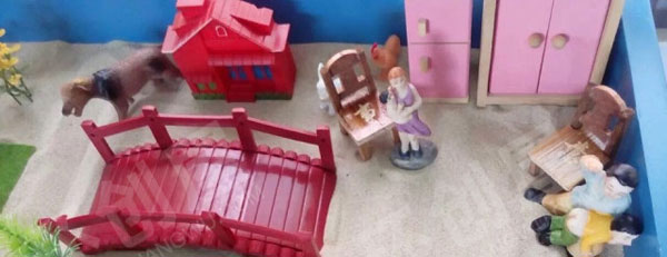 幼儿园建构区沙盘搭建图片