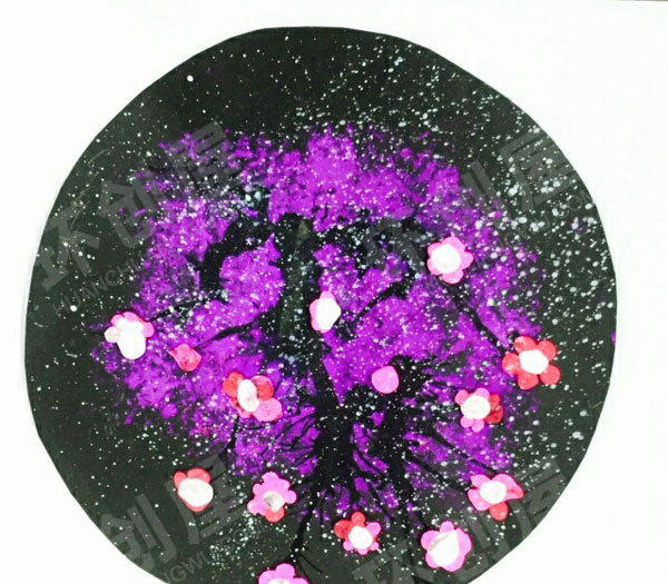 幼儿园美工区水粉画桃花朵朵开图片