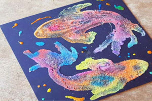 幼儿园美工区中秋胶水锦鲤画图片7张