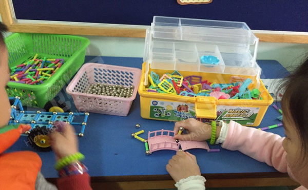 幼儿园科学室各种科学玩教具图片
