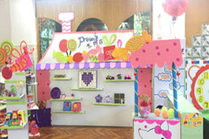 幼儿园角色区糖果店礼物店纸皮DIY图片5张