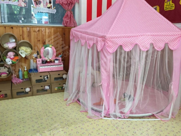 幼儿园角色区娃娃家各种设备摆放图片