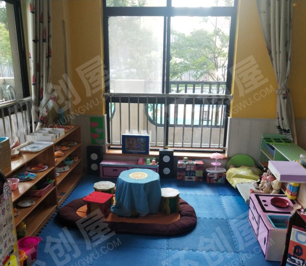 幼儿园角色区可以操作的娃娃家图片