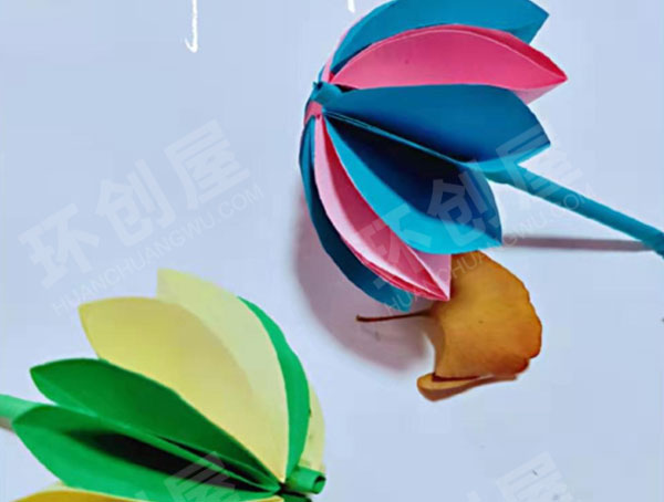 幼儿园手工折纸漂亮的雨伞挂饰图片