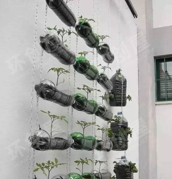 幼儿园户外植物角废物利用瓶子手工图片