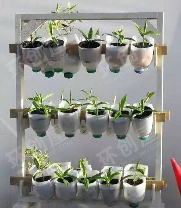 幼儿园户外植物角废物利用瓶子手工图片