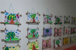 幼儿园不同风格作品墙展示图片7张