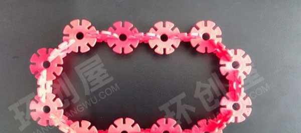 幼儿园建构区雪花片拼图形图片