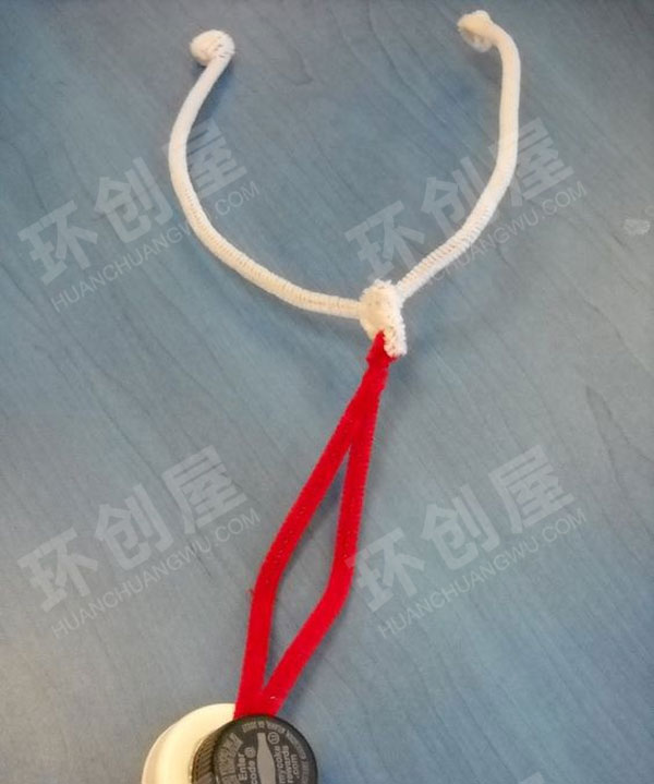 幼儿园角色游戏小医院中的自制材料图片