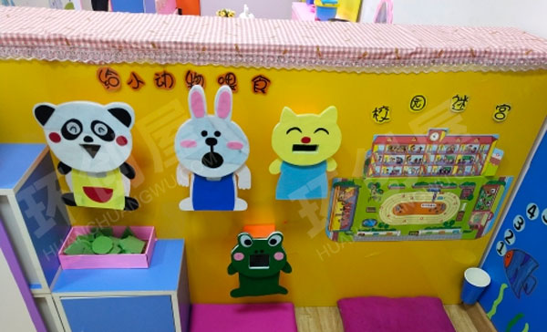 幼儿园环创益智区自制各种教玩具图片