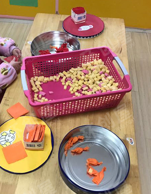 幼儿园益智区自制各种环保玩教具图片