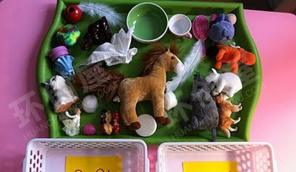 幼儿园益智区不同类型分类匹配环创图片