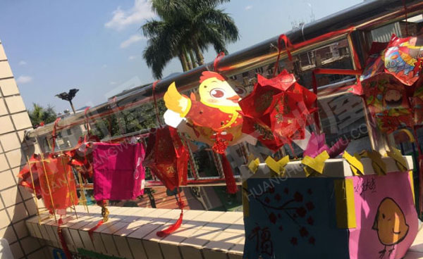 幼儿园元宵节走廊挂饰灯笼图片