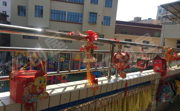 幼儿园元宵节走廊挂饰灯笼图片