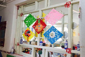 幼儿园中国风门窗环创图片2张