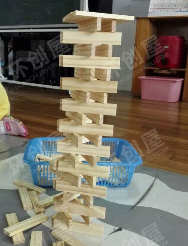 幼儿园建构区大木块积木搭建图片
