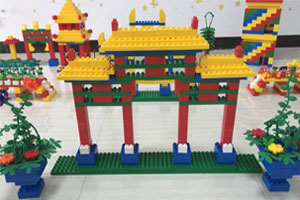 幼儿园积木搭建各种建筑图片9张