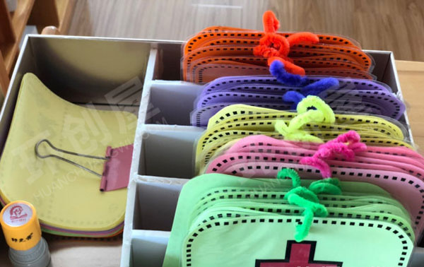 幼儿园角色游戏小医院的病历卡制作图片
