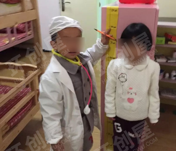 幼儿园小医院角色扮演图片