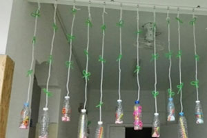 幼儿园简单废物利用瓶子挂饰图片