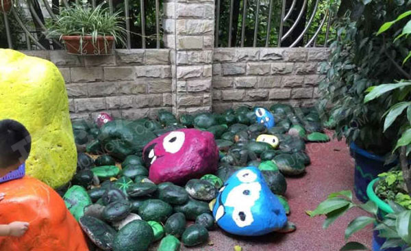 幼儿园简单美观户外一角图片
