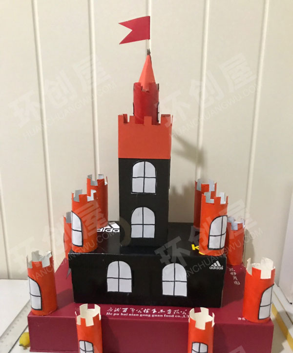 幼儿园各种废旧物品构建成品图片