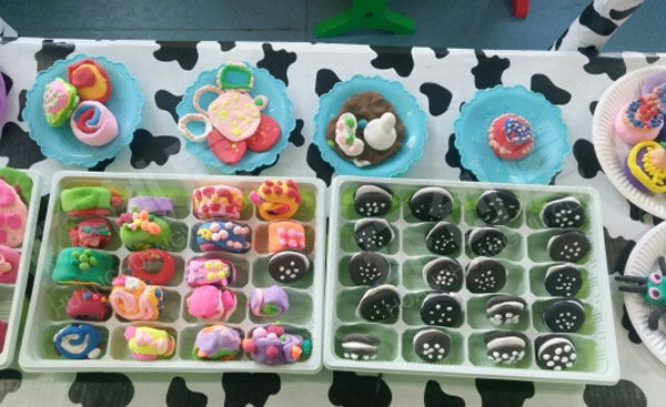 幼儿园角色游戏手工粘土甜品屋图片