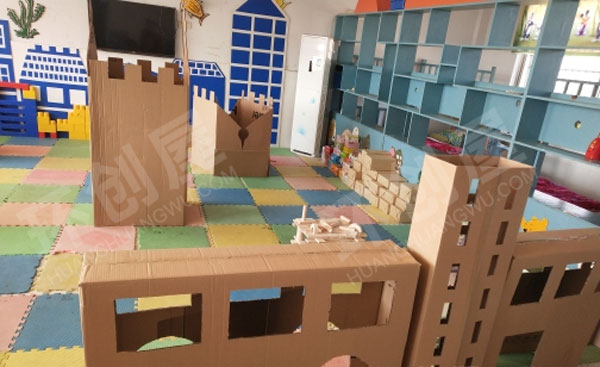 幼儿园废物利用搭建作品图片