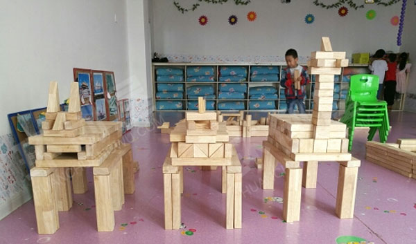 幼儿园建构共恐龙乐园图片