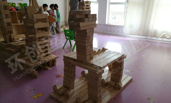 幼儿园建构共恐龙乐园图片