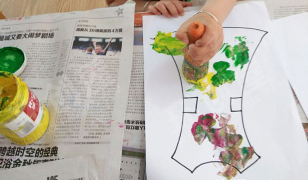 幼儿园美工区母亲节妈妈的花裙子图片