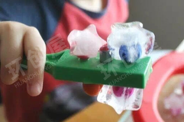 幼儿园科学区冰块有什么奥秘图片