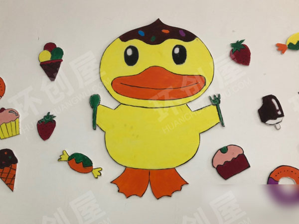 幼儿园小黄鸭主题吊饰环创图片