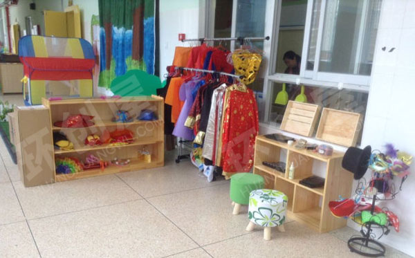幼儿园表演区小剧场道具场景图片