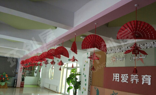 幼儿园元旦手折扇子吊饰图片