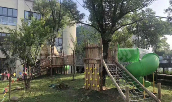 幼儿园户外曲木生态组合益智运动玩具图片
