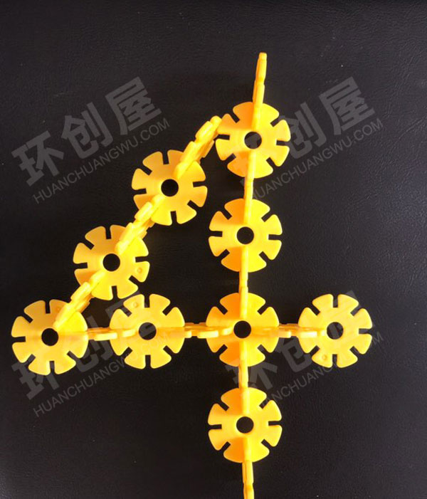 幼儿园建构区环创雪花片拼数字图片