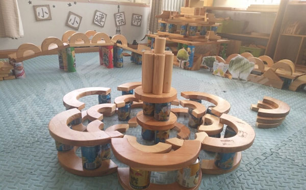 幼儿园积木搭建区作品图片