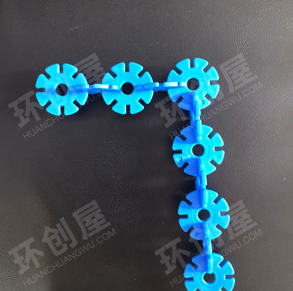 幼儿园建构区环创雪花片拼数字图片