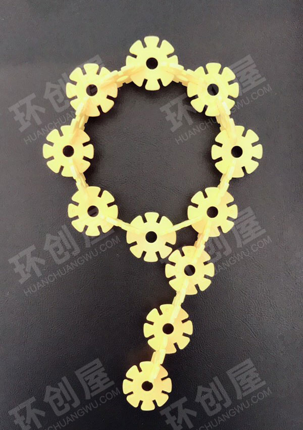 幼儿园建构区环创雪花片拼数字图片