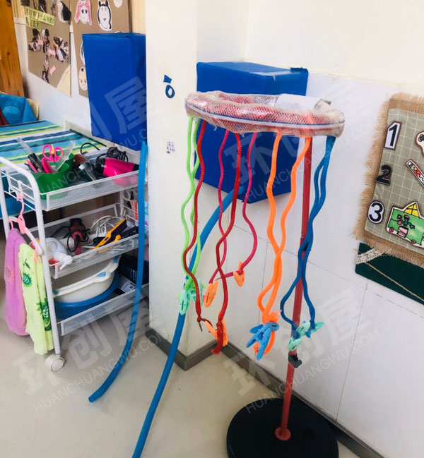 幼儿园角色游戏魔法理发屋图片