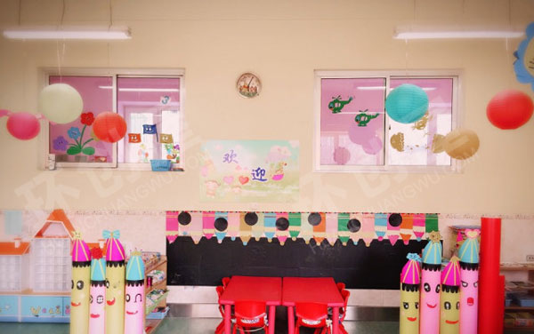 幼儿园走廊隔断的设计图片