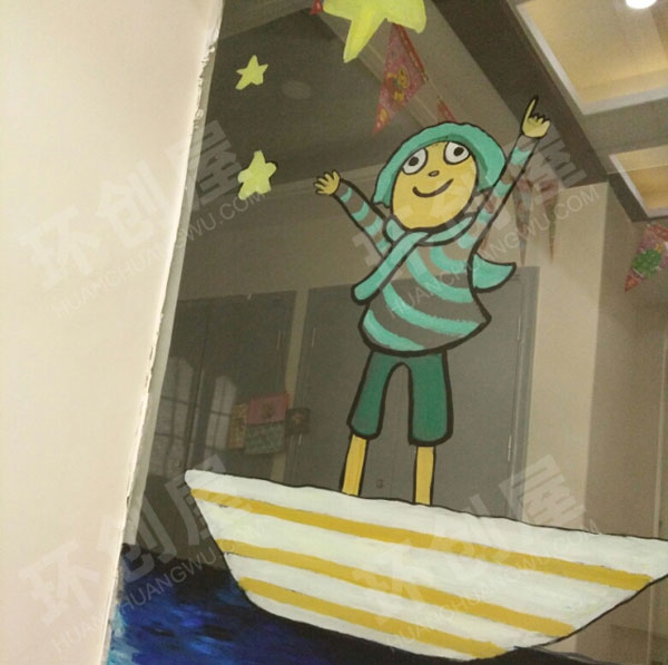 幼儿园玻璃窗上的奇妙创作图片