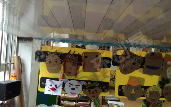 幼儿园废物利用纸主题原木风作品展示图片