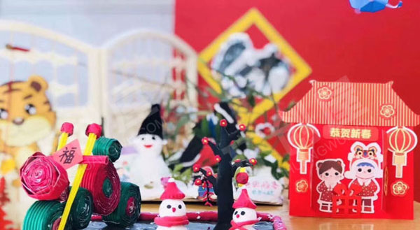 幼儿园废物利用新年主题作品展图片